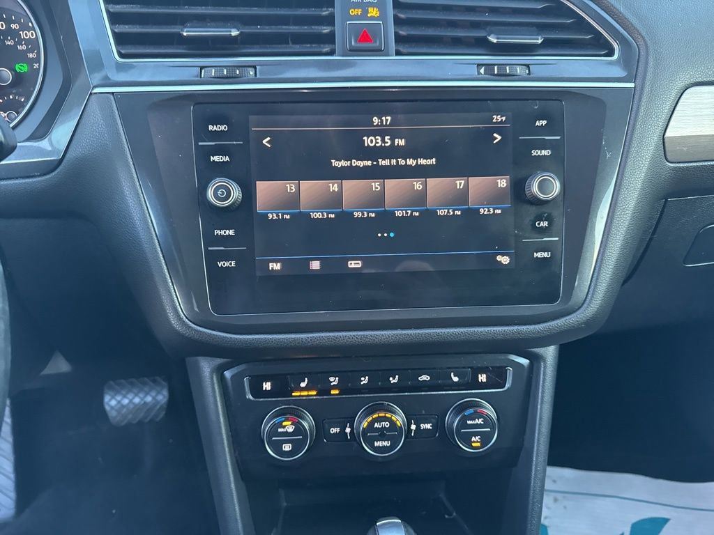 Used 2018 Volkswagen Tiguan SE image 9