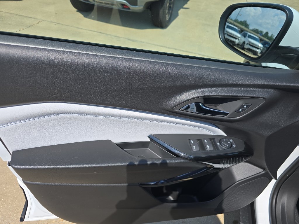 New 2026 Chevrolet Trax LT w/ Driver Confidence Package FWD image 17