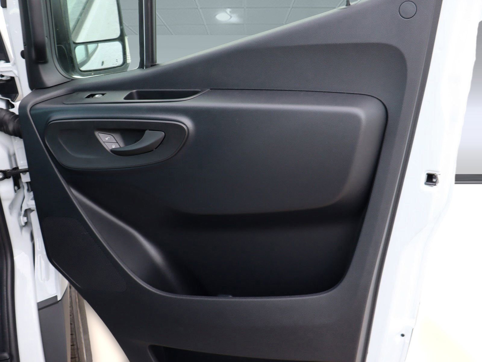 New 2025 Mercedes-Benz Sprinter 2500 image 13