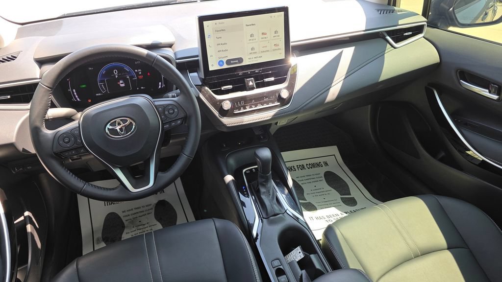 Used 2025 Toyota Corolla XLE FWD image 24