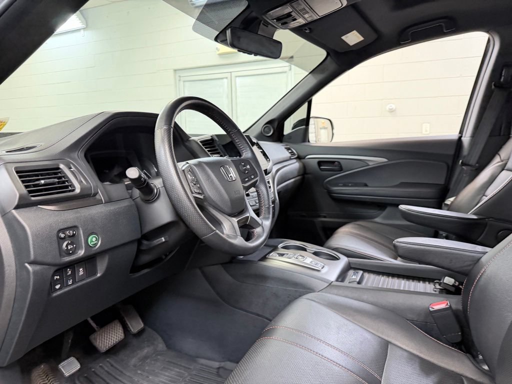Used 2022 Honda Passport TrailSport image 16