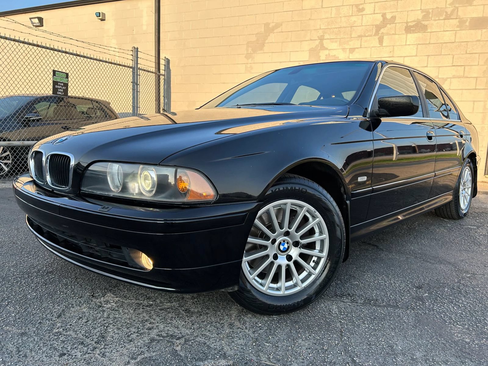 Used 2001 BMW 530i Sedan RWD image 2