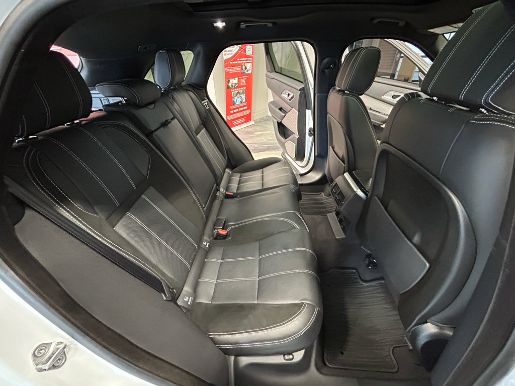 Used 2018 Land Rover Range Rover Velar R-Dynamic SE AWD/4WD image 42