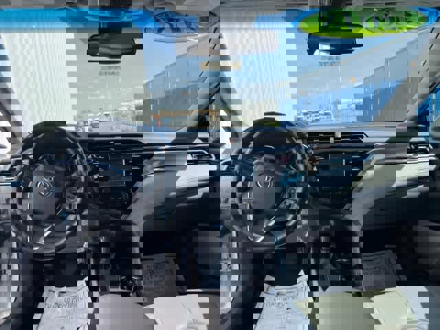 Used 2018 Toyota Camry SE w/ Moonroof Package image 17