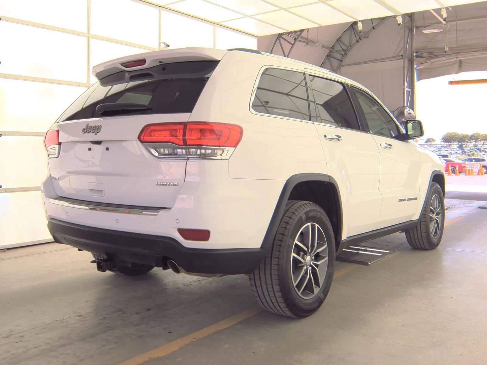 Used 2017 Jeep Grand Cherokee Limited image 5