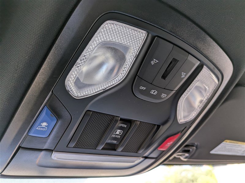 Used 2024 RAM 2500 Tradesman w/ Chrome Appearance Group image 24