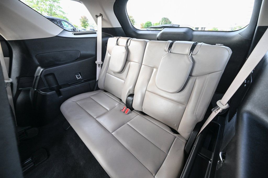 Certified 2023 Ford Explorer XLT w/ Equipment Group 202A image 23