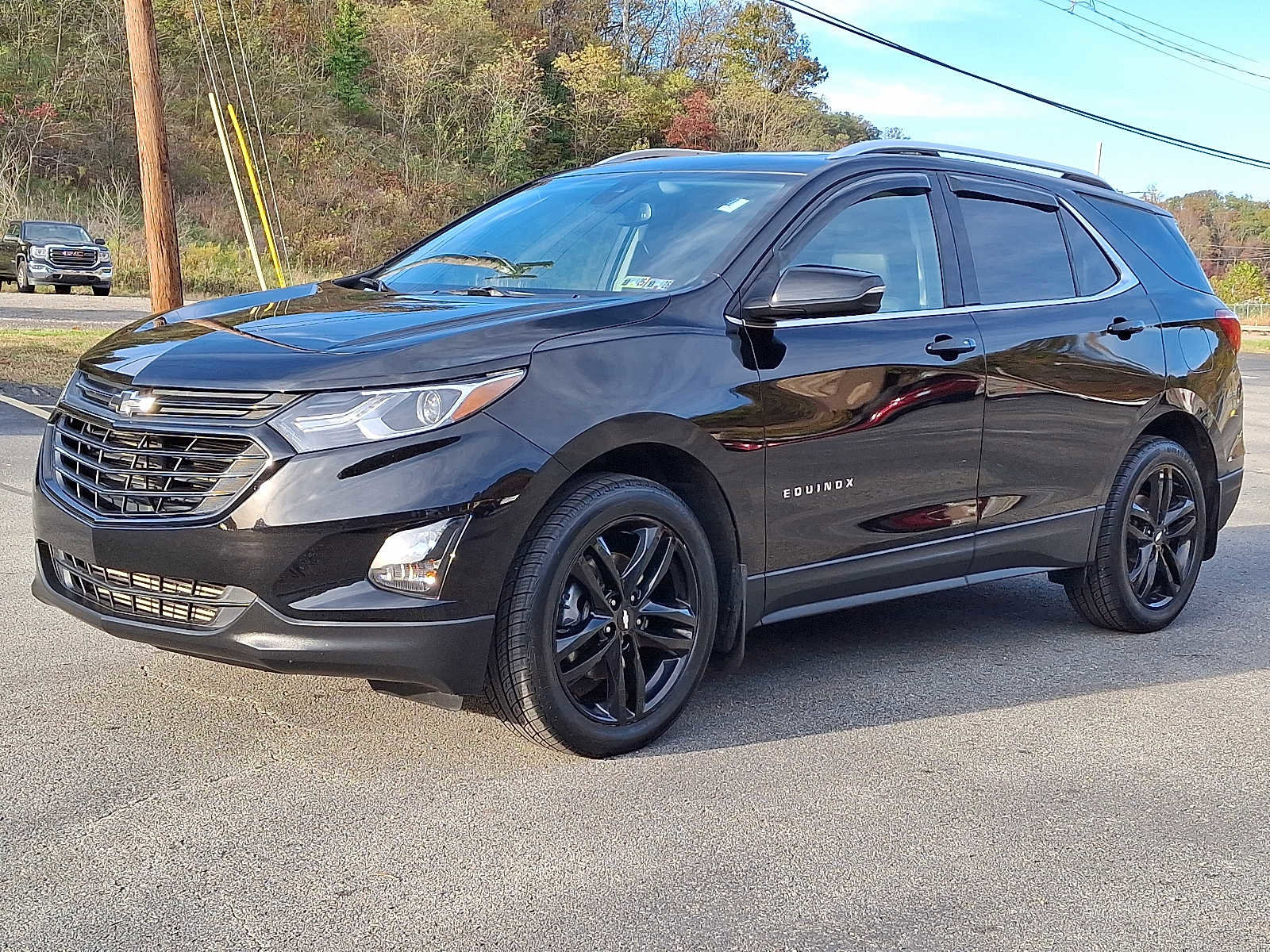 Used 2020 Chevrolet Equinox LT w/ Midnight Edition image 3