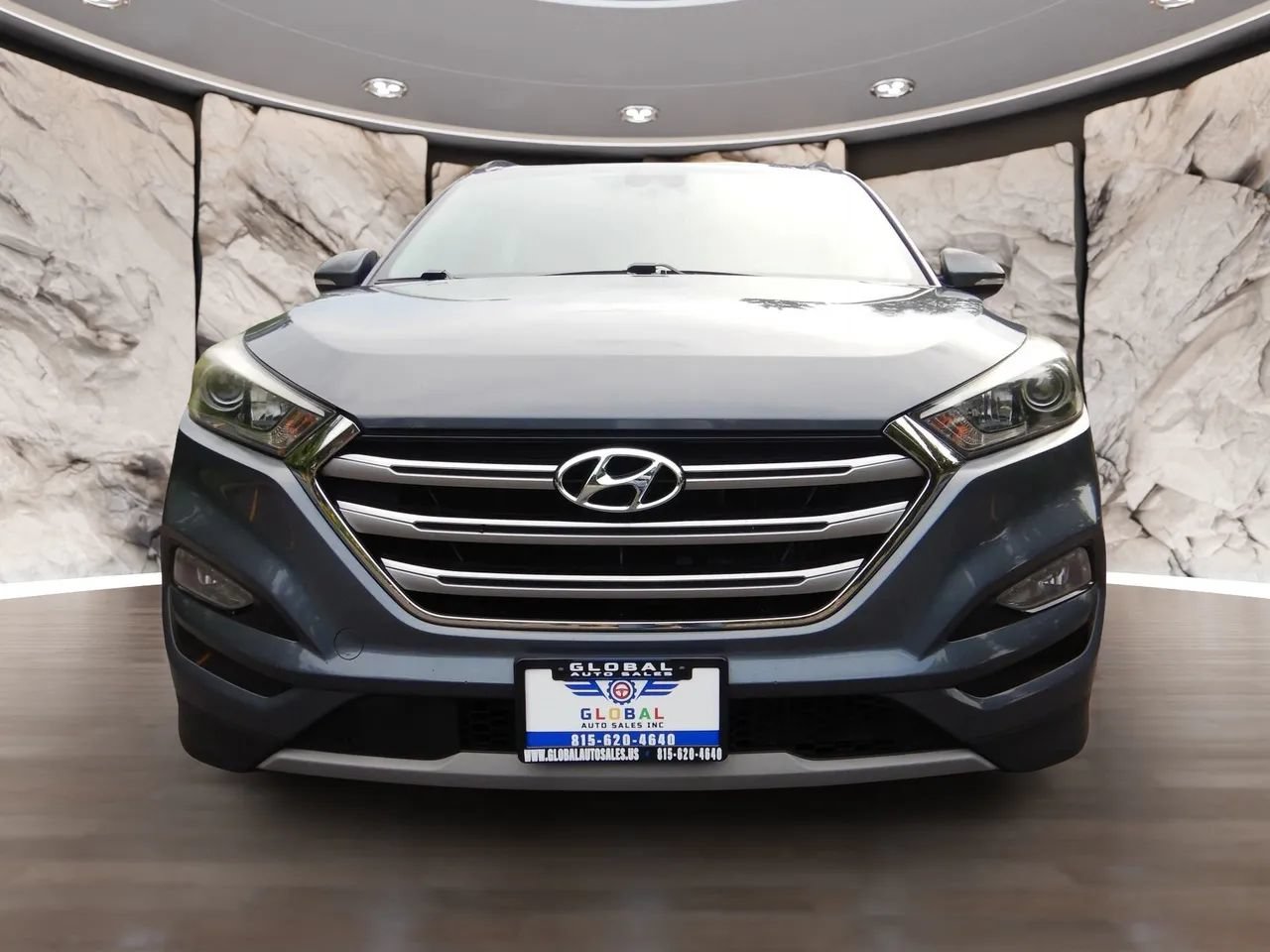 Used 2018 Hyundai Tucson Limited w/ Ultimate Package 02 AWD/4WD image 2
