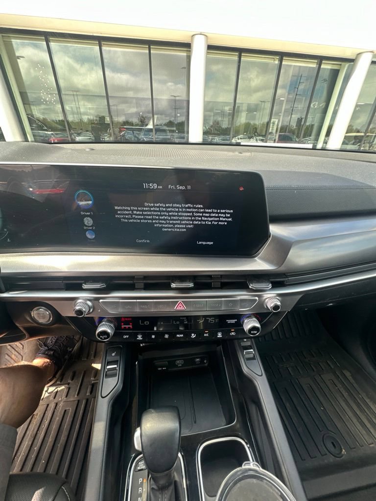 Certified 2025 Kia Telluride S FWD image 13