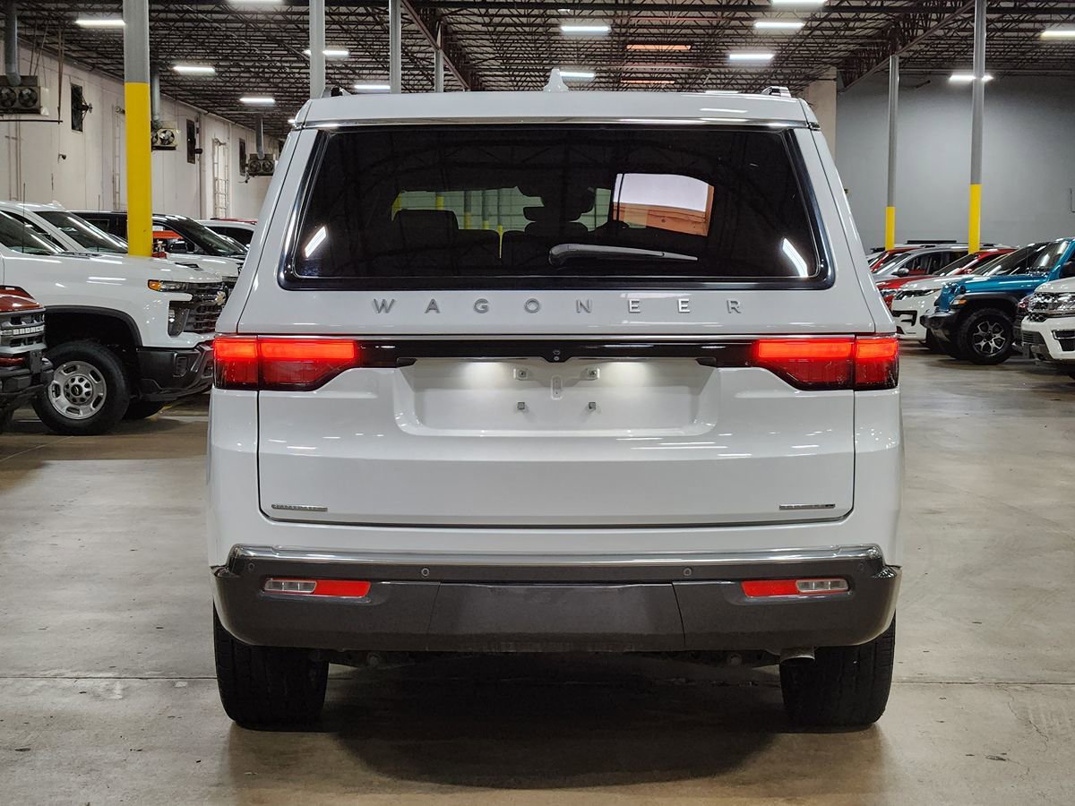 Used 2022 Jeep Wagoneer Series II w/ Premium Group I AWD/4WD image 10