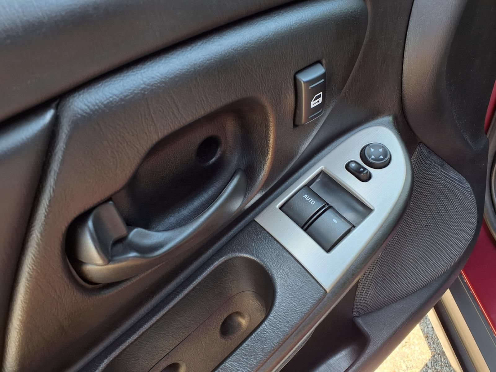 Used 2006 Chevrolet Monte Carlo LT FWD image 11