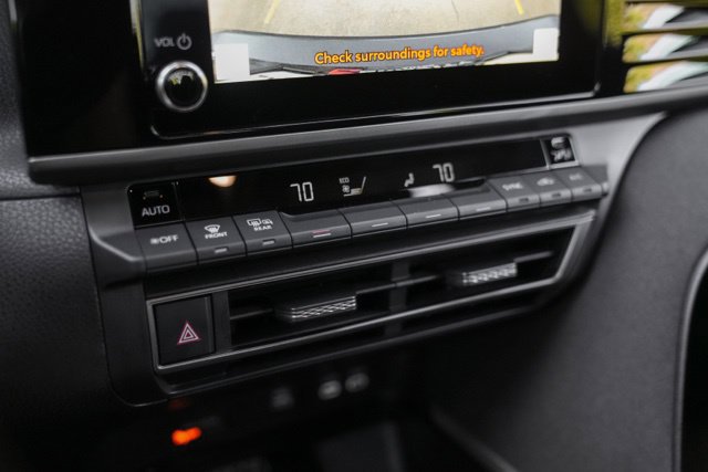 Used 2025 Toyota Camry LE w/ Convenience Package FWD image 29