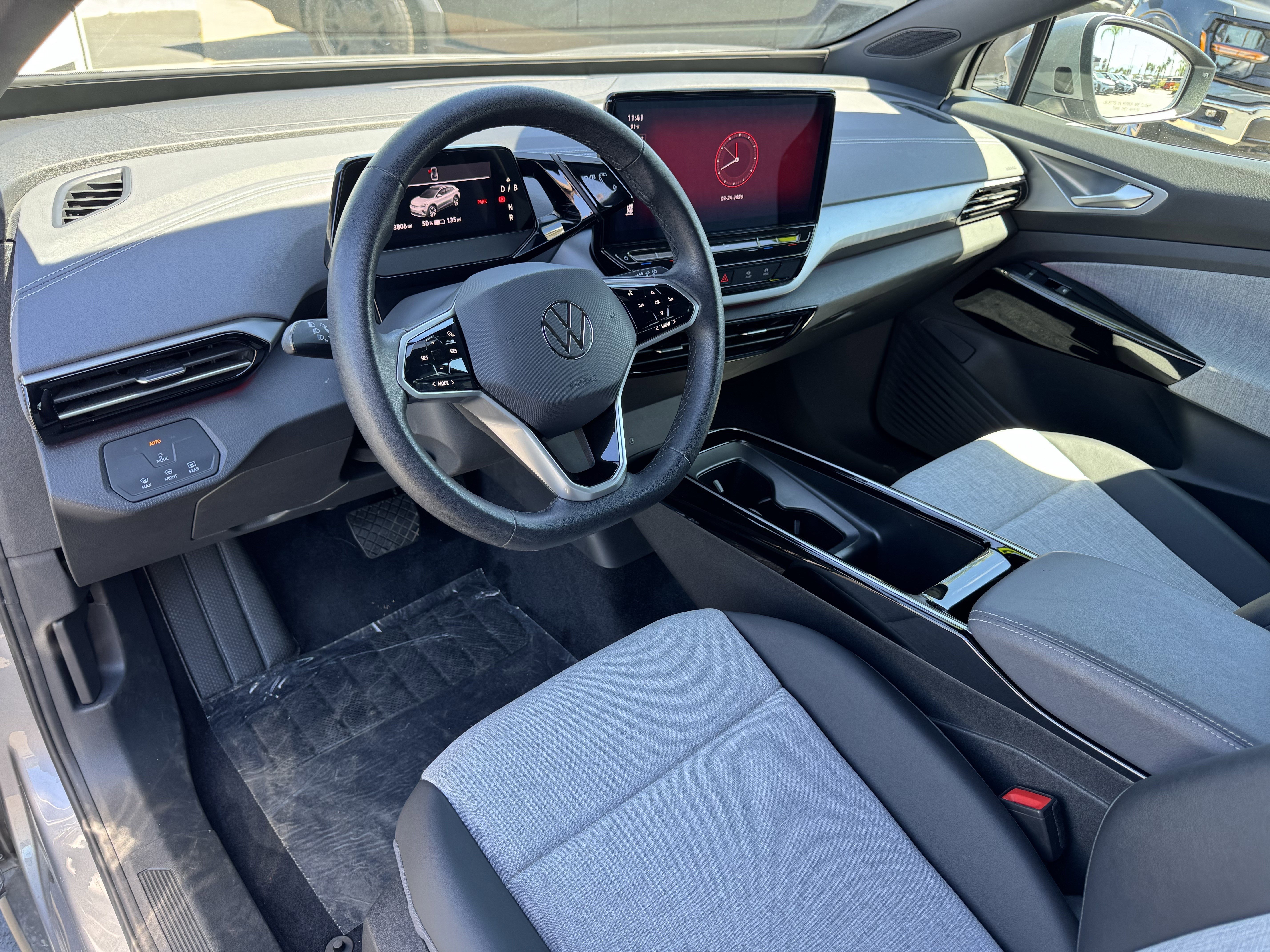 Used 2023 Volkswagen ID.4 Pro image 17