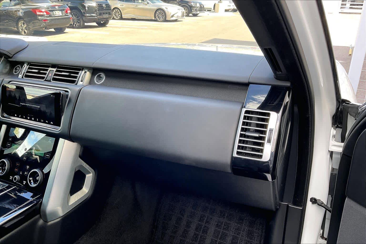Used 2022 Land Rover Range Rover Westminster Edition image 18