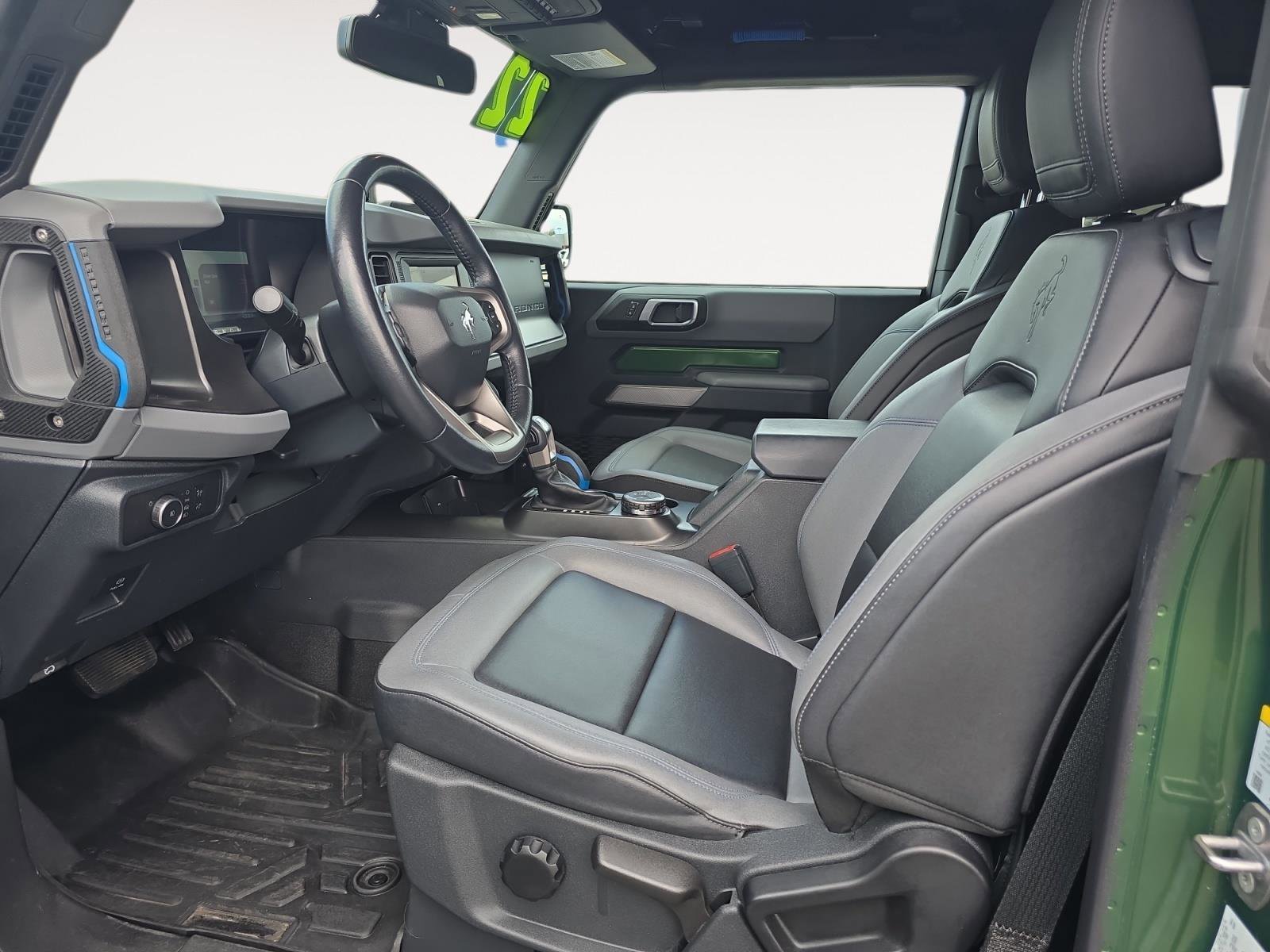 Used 2022 Ford Bronco Black Diamond image 10