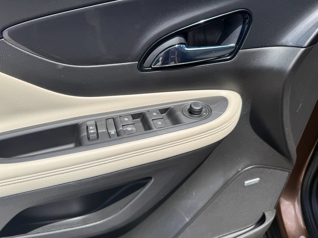 Used 2017 Buick Encore Premium AWD/4WD image 17