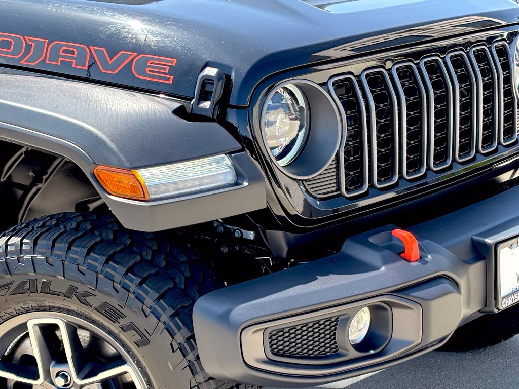 Certified 2026 Jeep Gladiator Mojave AWD/4WD image 9