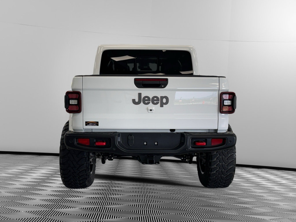 Used 2021 Jeep Gladiator Rubicon AWD/4WD image 6