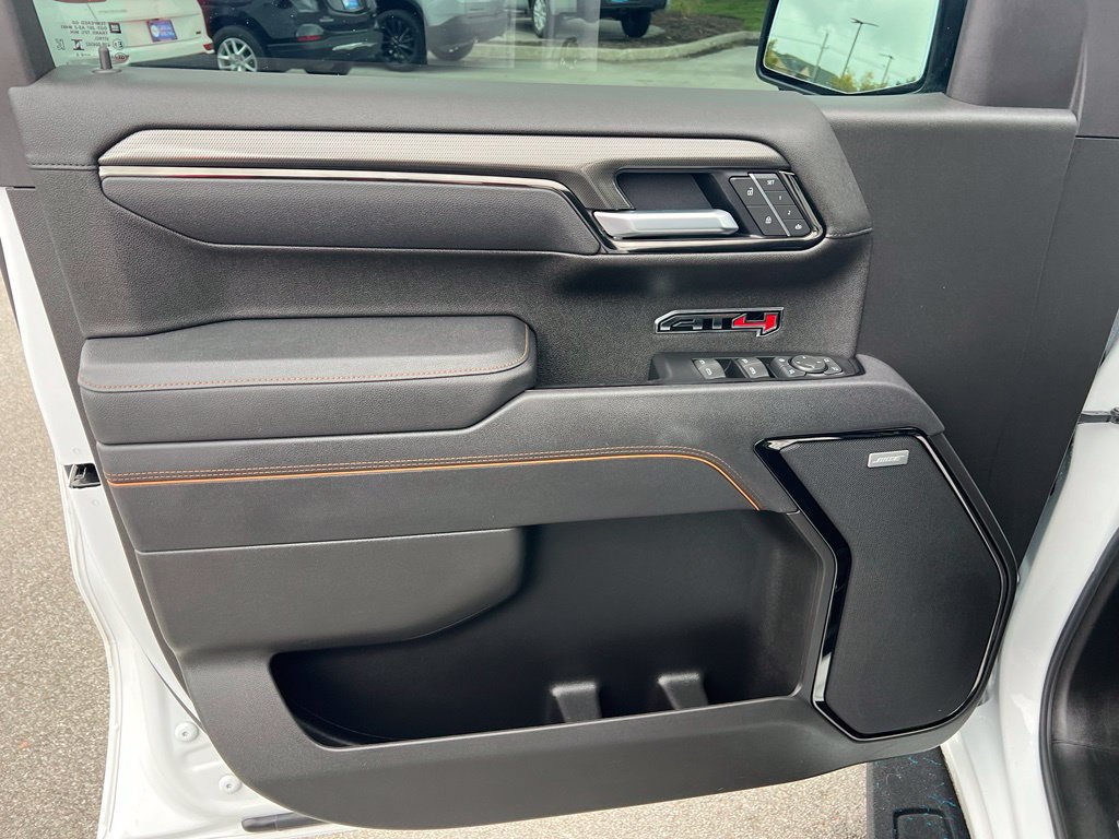 Used 2025 GMC Sierra 1500 AT4 w/ AT4 Premium Package AWD/4WD image 17