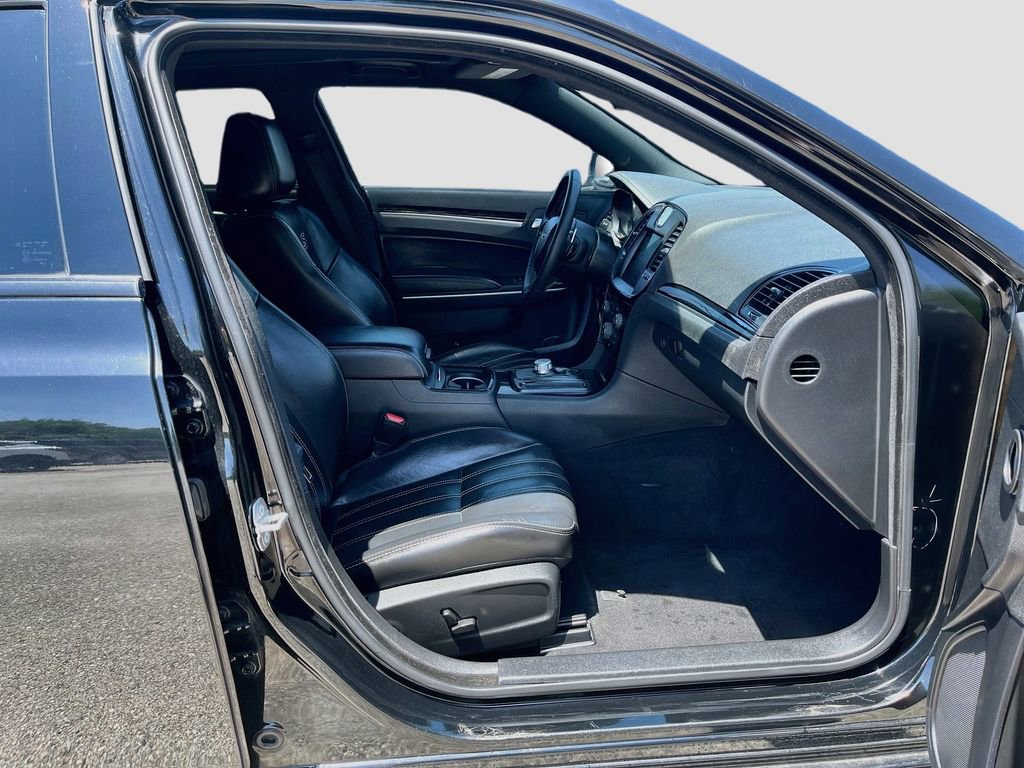Used 2022 Chrysler 300 S RWD image 29