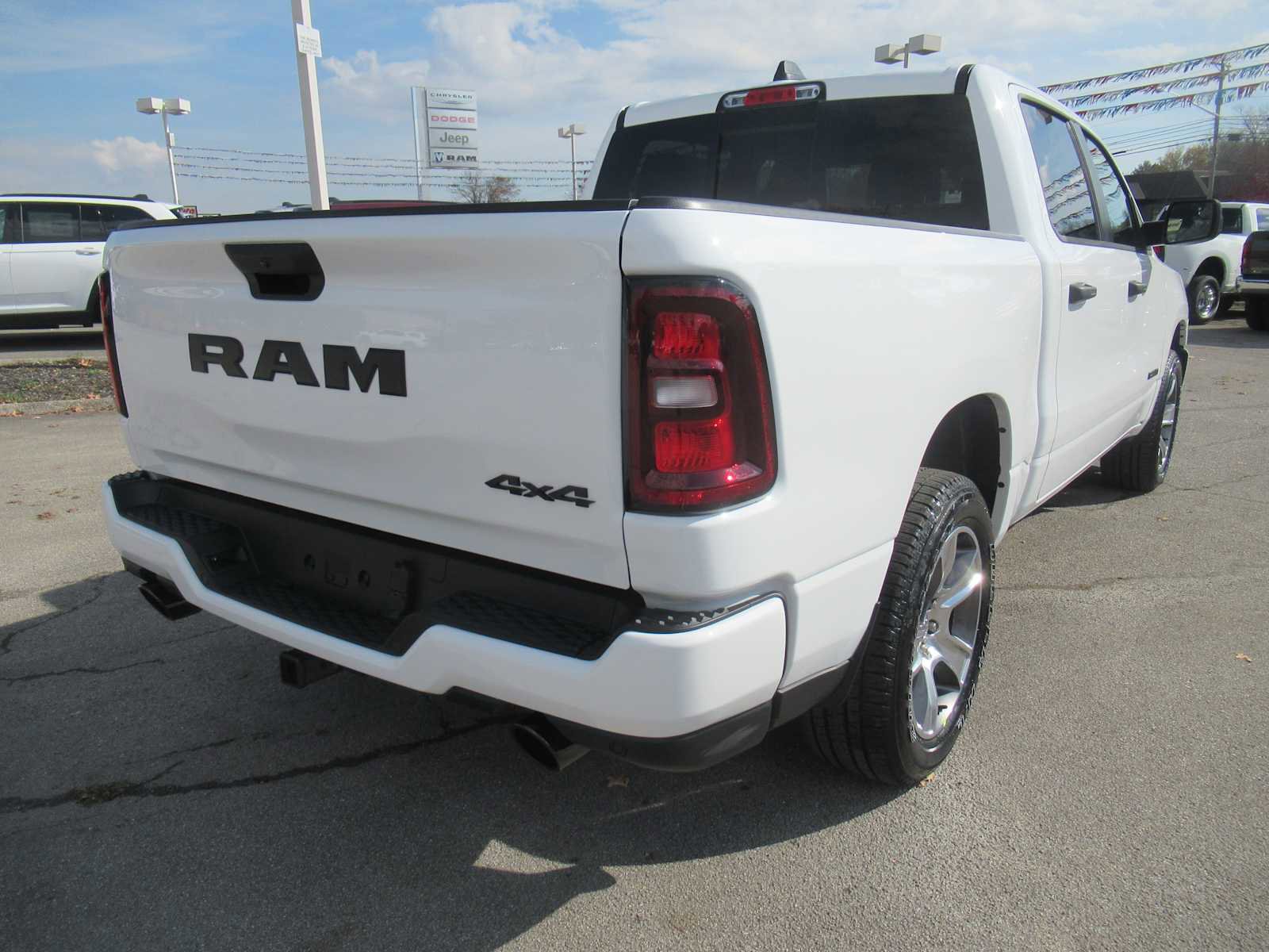 New 2026 RAM 1500 Express image 7