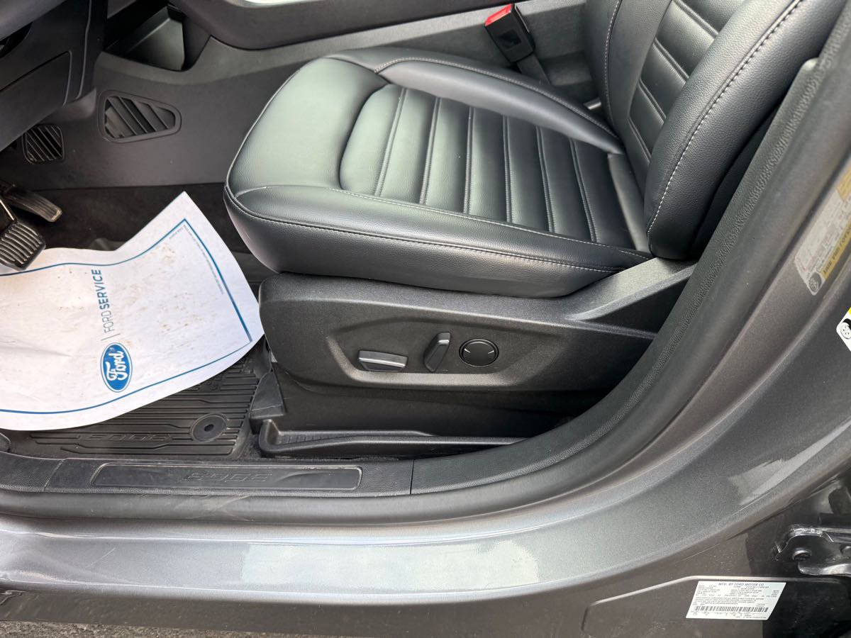 Used 2024 Ford Edge SEL w/ Convenience Package image 25