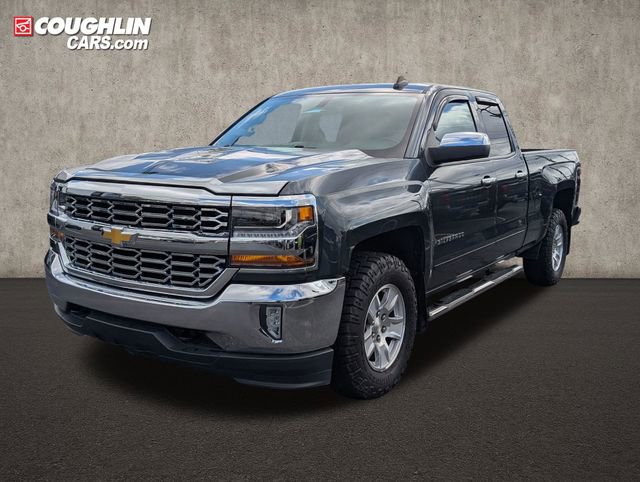 Used 2017 Chevrolet Silverado 1500 LT w/ All Star Edition AWD/4WD image 3