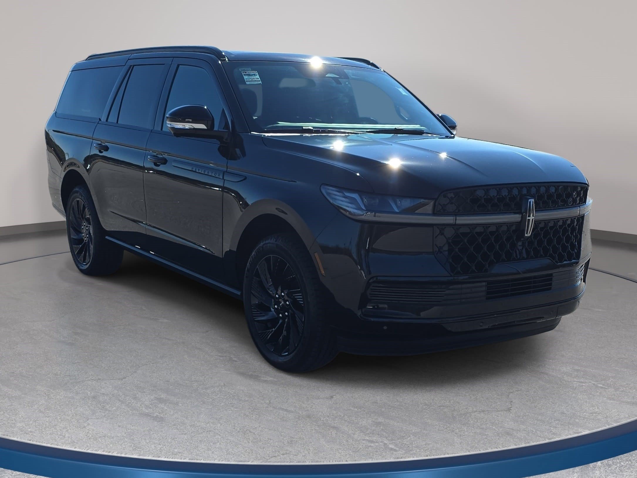 New 2026 Lincoln Navigator L Reserve w/ Jet Appearance Package AWD/4WD image 3