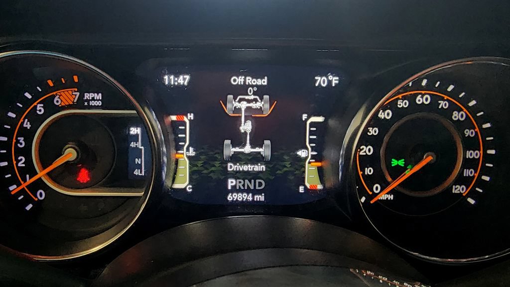 Used 2021 Jeep Wrangler Unlimited Sahara AWD/4WD image 24