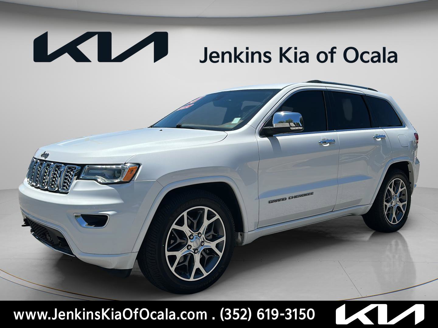 Used 2020 Jeep Grand Cherokee Overland AWD/4WD image 7