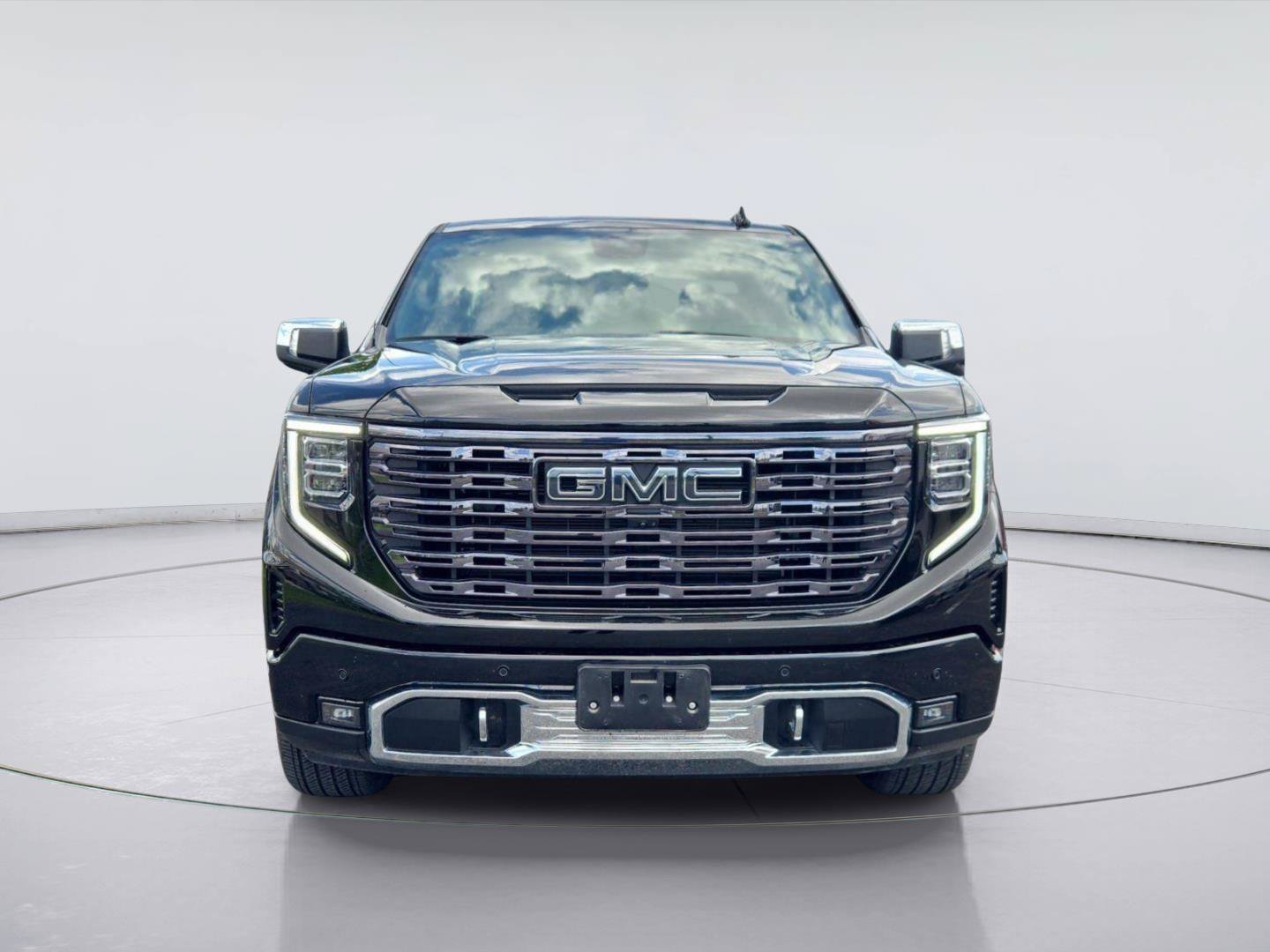 Used 2025 GMC Sierra 1500 Denali Ultimate AWD/4WD image 8