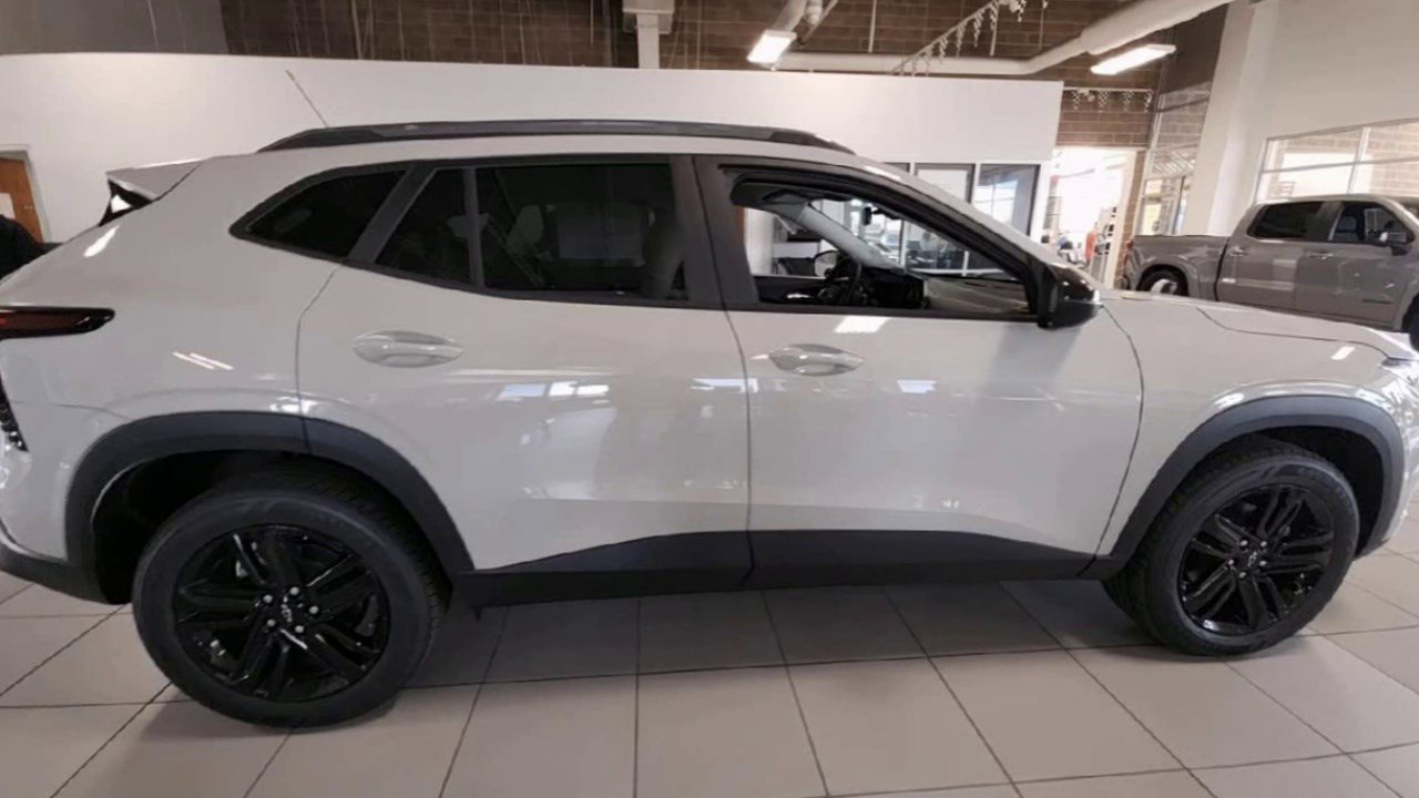 Used 2026 Chevrolet Trax ACTIV image 9