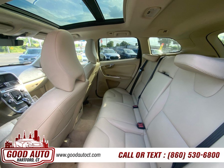 Used 2015 Volvo XC60 T5 Platinum FWD image 9