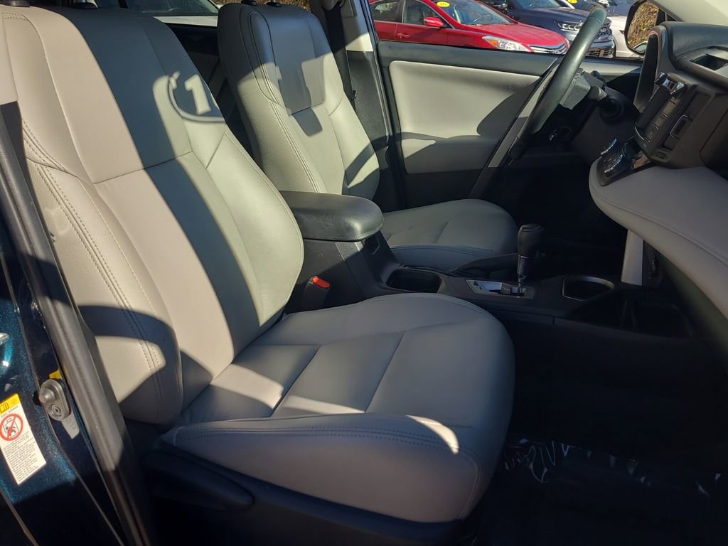 Used 2018 Toyota RAV4 XLE image 20