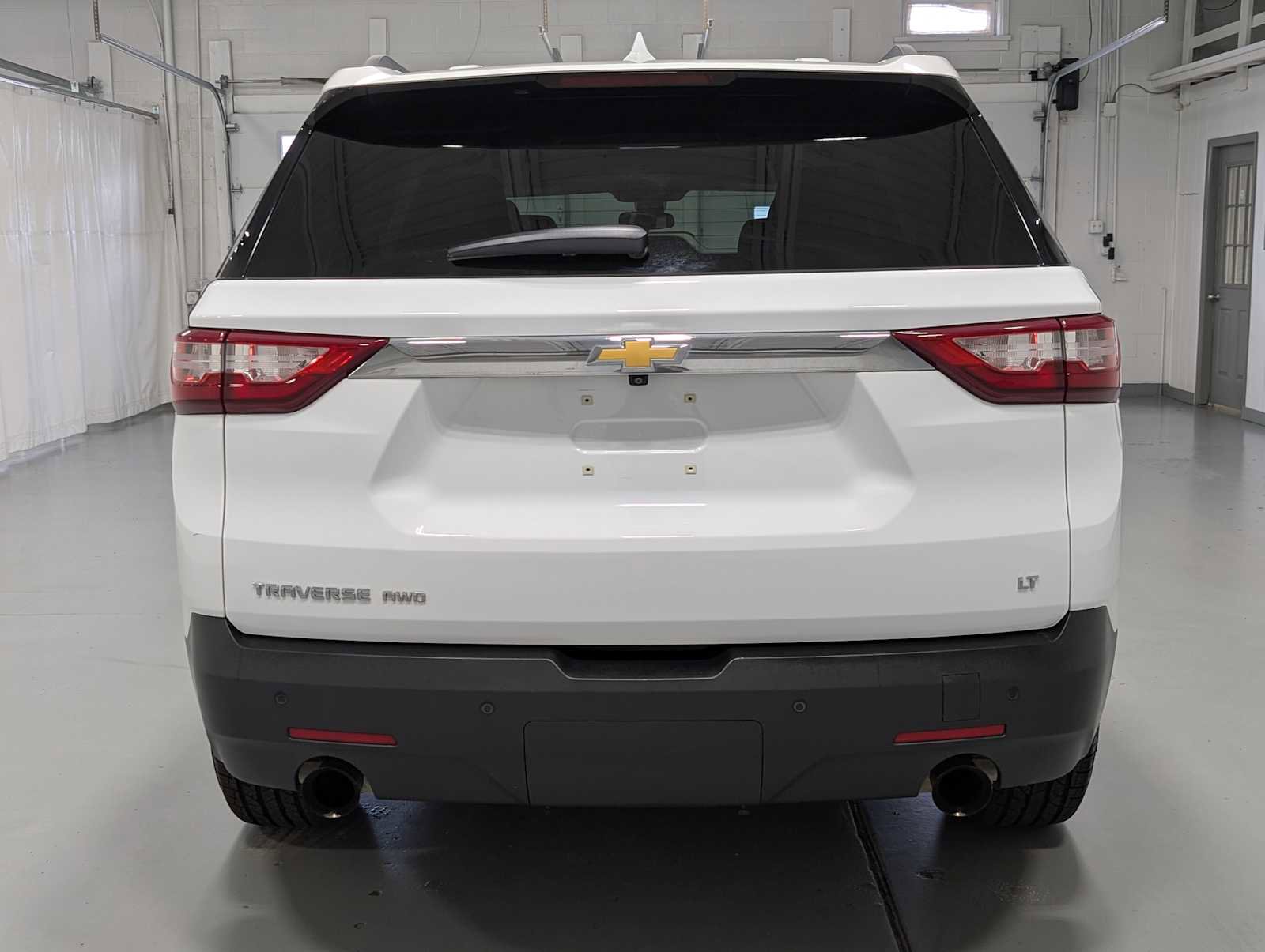 Used 2021 Chevrolet Traverse LT image 8