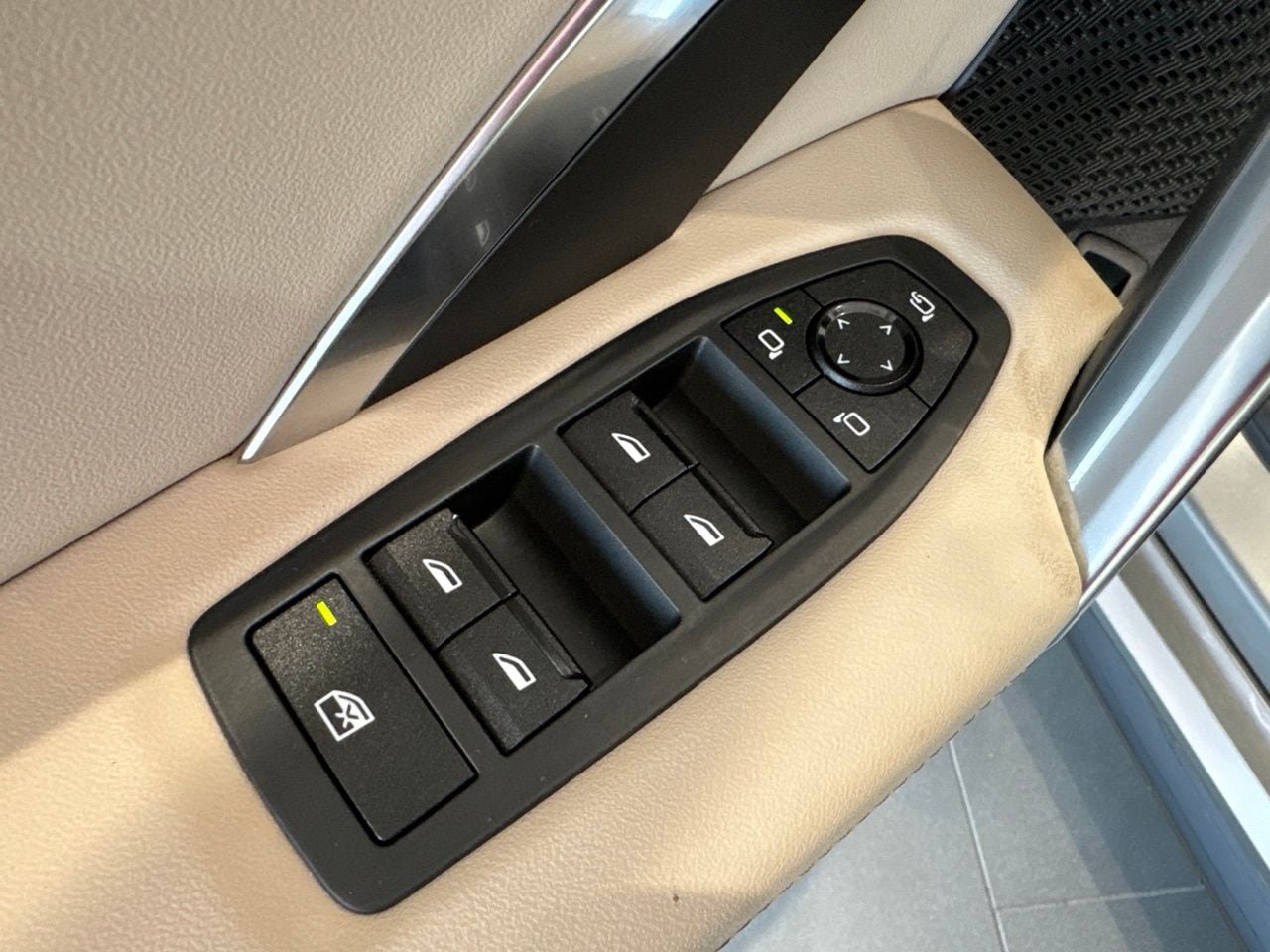 Used 2025 BMW X1 M35i w/ Premium Package AWD/4WD image 35