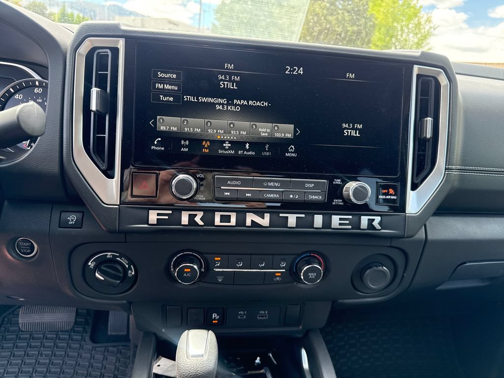 Used 2025 Nissan Frontier SV AWD/4WD image 19