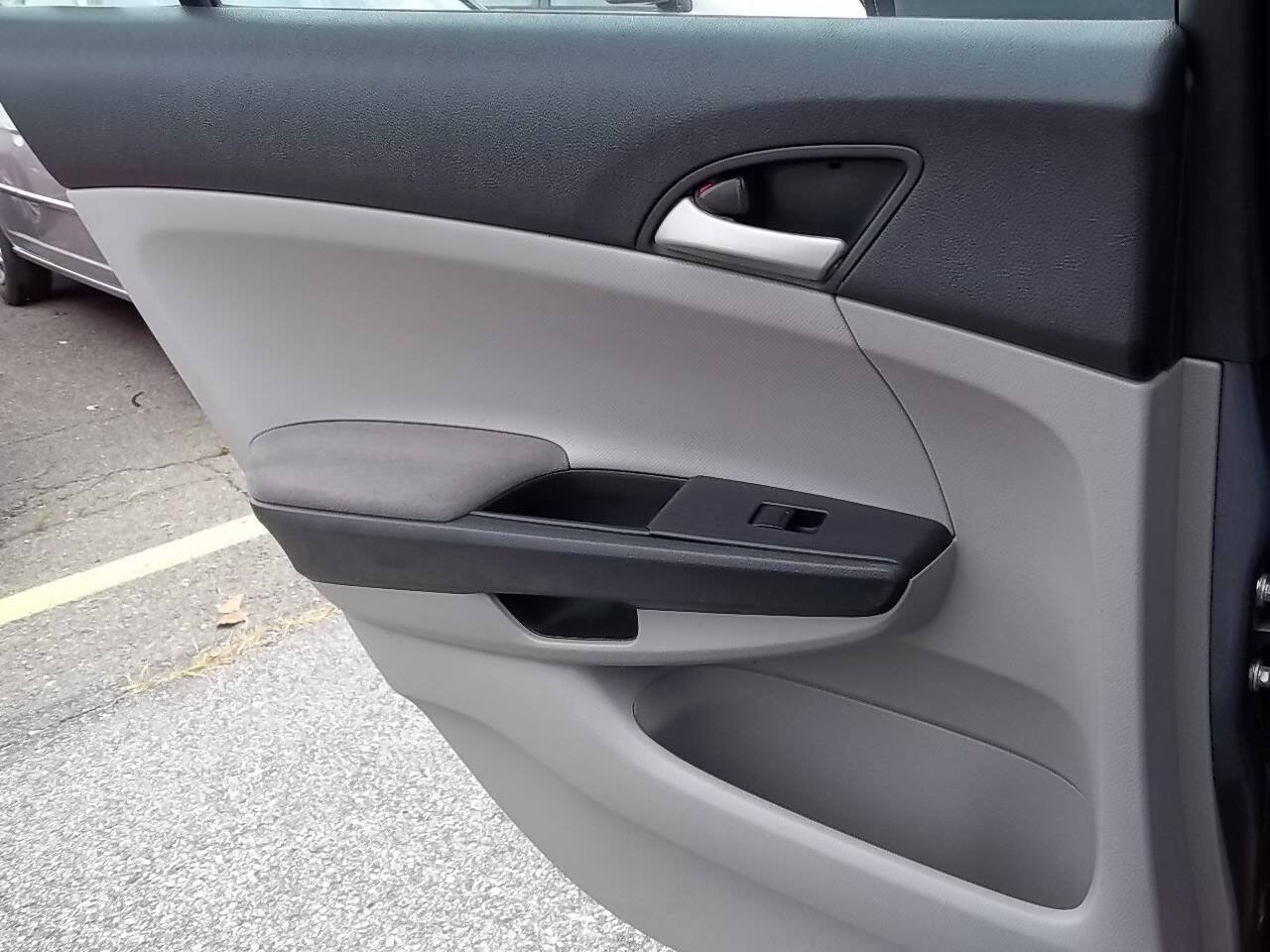 Used 2012 Honda Accord LX image 12
