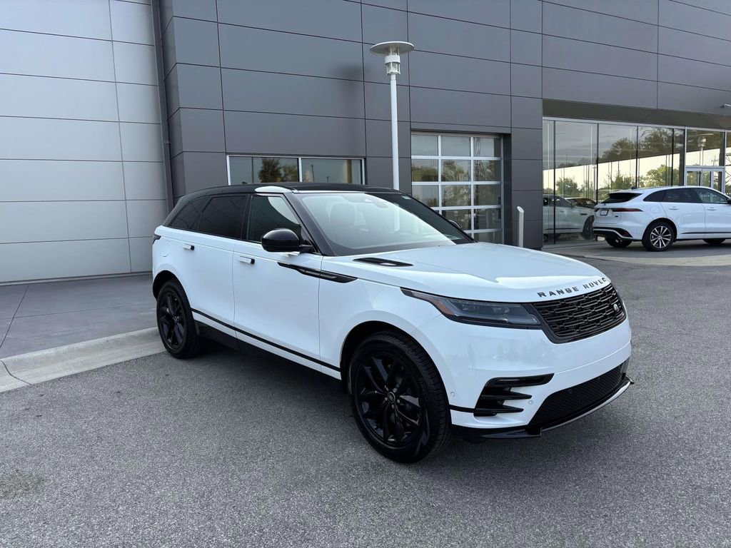 New 2026 Land Rover Range Rover Velar Dynamic SE image 3