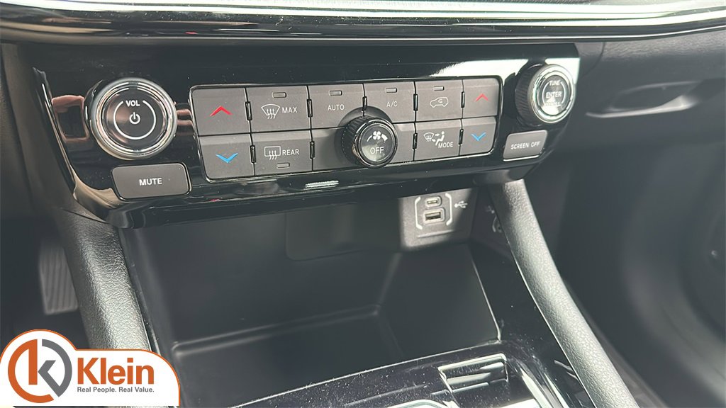 Used 2024 Jeep Compass Trailhawk image 22