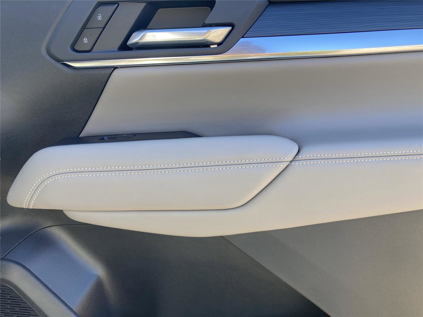 New 2026 GMC Terrain Elevation w/ Technology Package II image 17