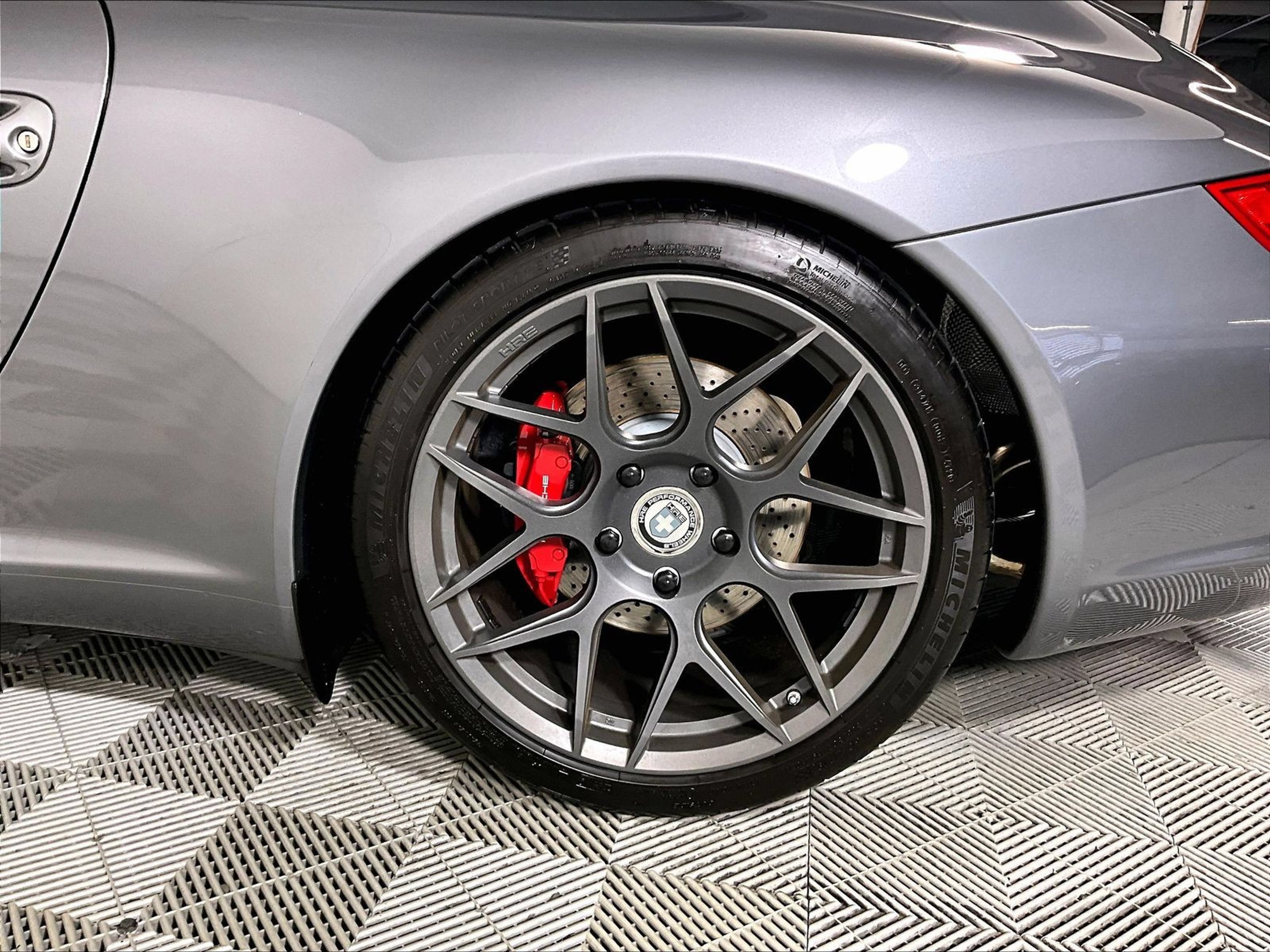 Used 2005 Porsche 911 Carrera S RWD image 28