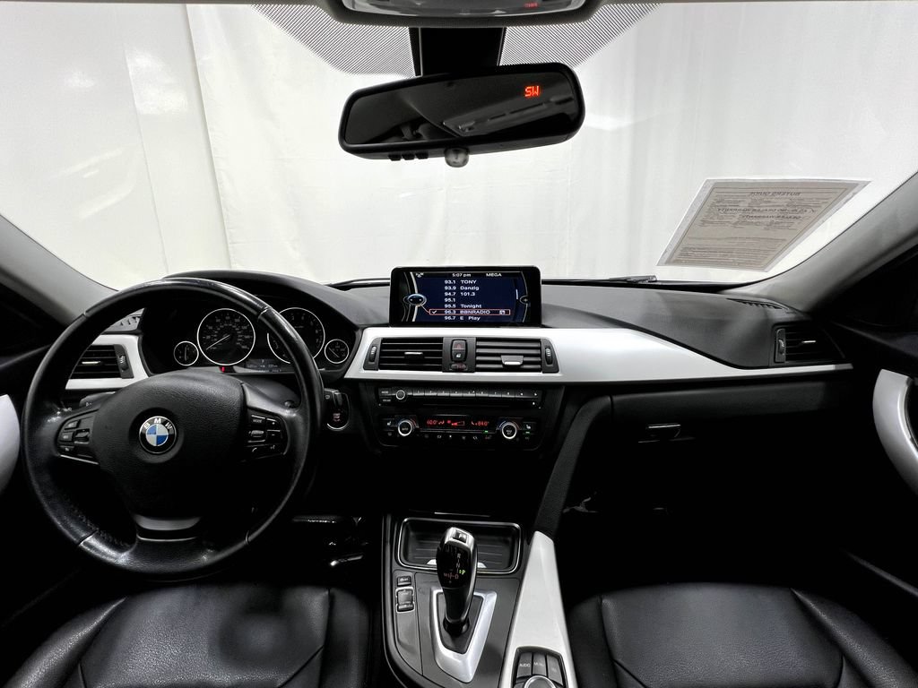 Used 2013 BMW 328i xDrive Sedan AWD/4WD image 19