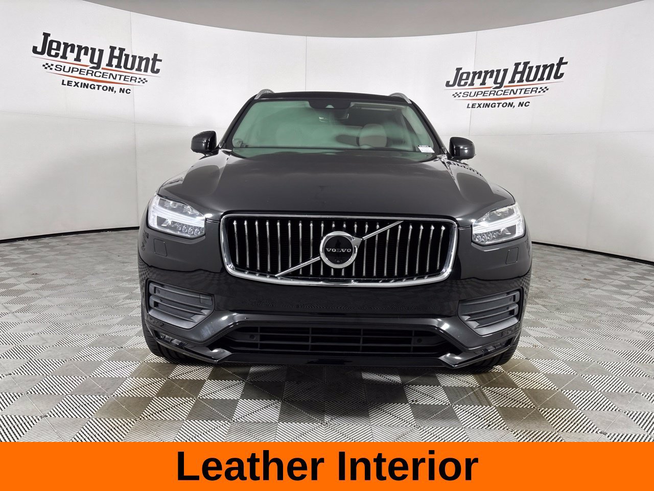 Used 2020 Volvo XC90 T6 Momentum AWD/4WD image 3