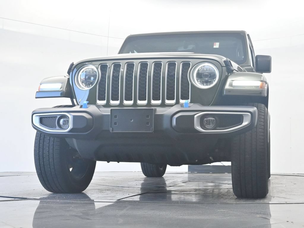 Used 2023 Jeep Wrangler Unlimited Sahara w/ Cold Weather Group AWD/4WD image 30