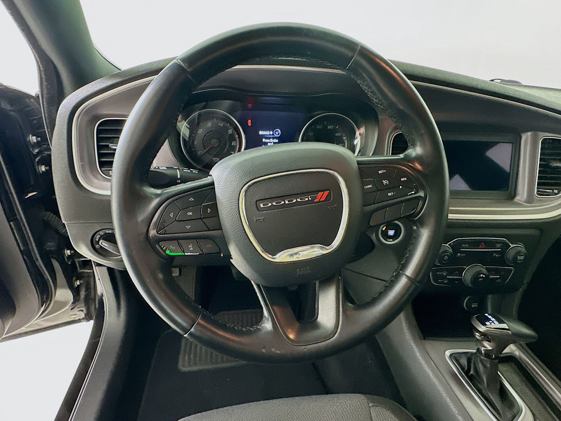 Used 2019 Dodge Charger SXT image 12