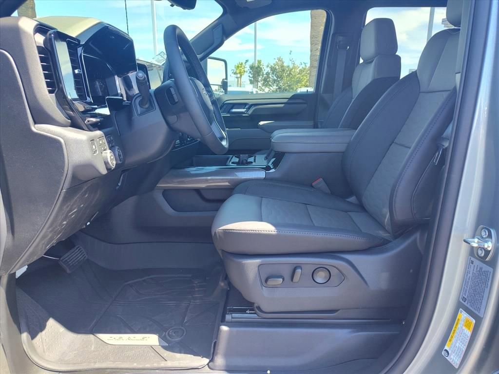New 2026 Chevrolet Silverado 2500 ZR2 w/ LPO, Dark Essentials Package AWD/4WD image 5