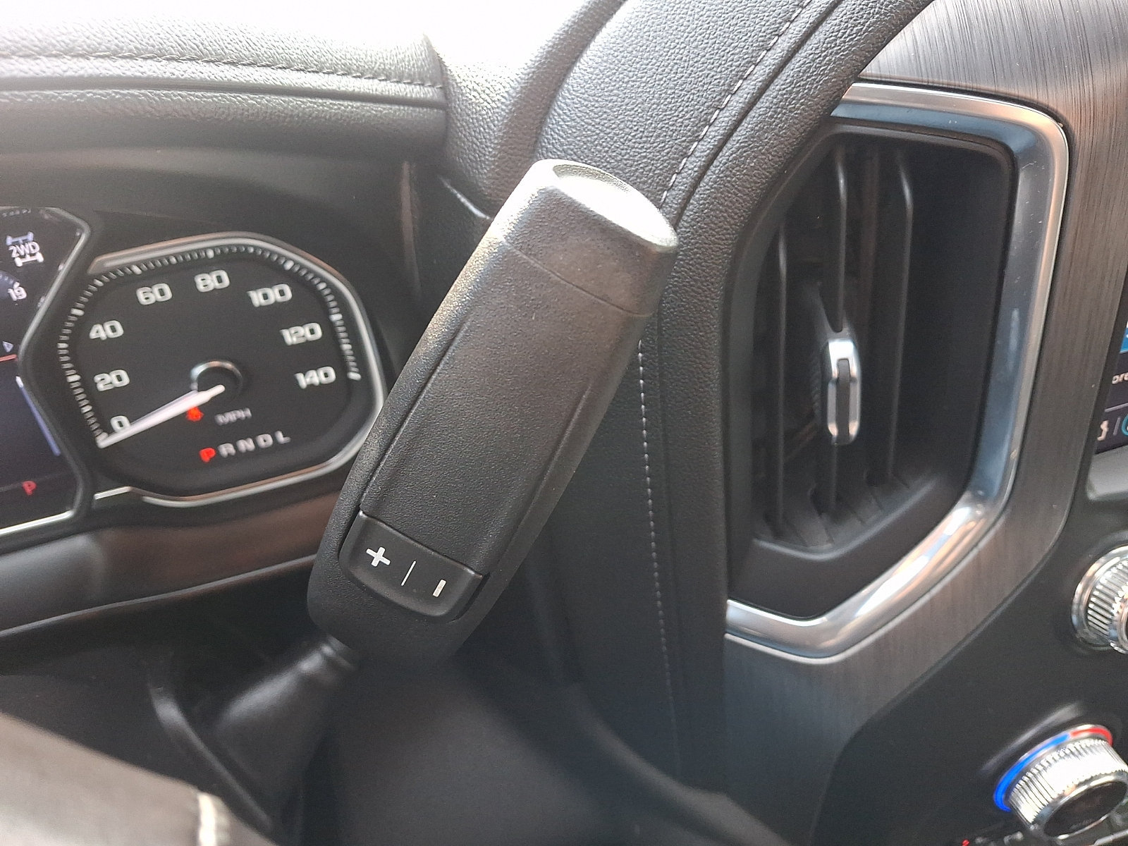 Used 2019 GMC Sierra 1500 Denali w/ Driver Alert Package II AWD/4WD image 15