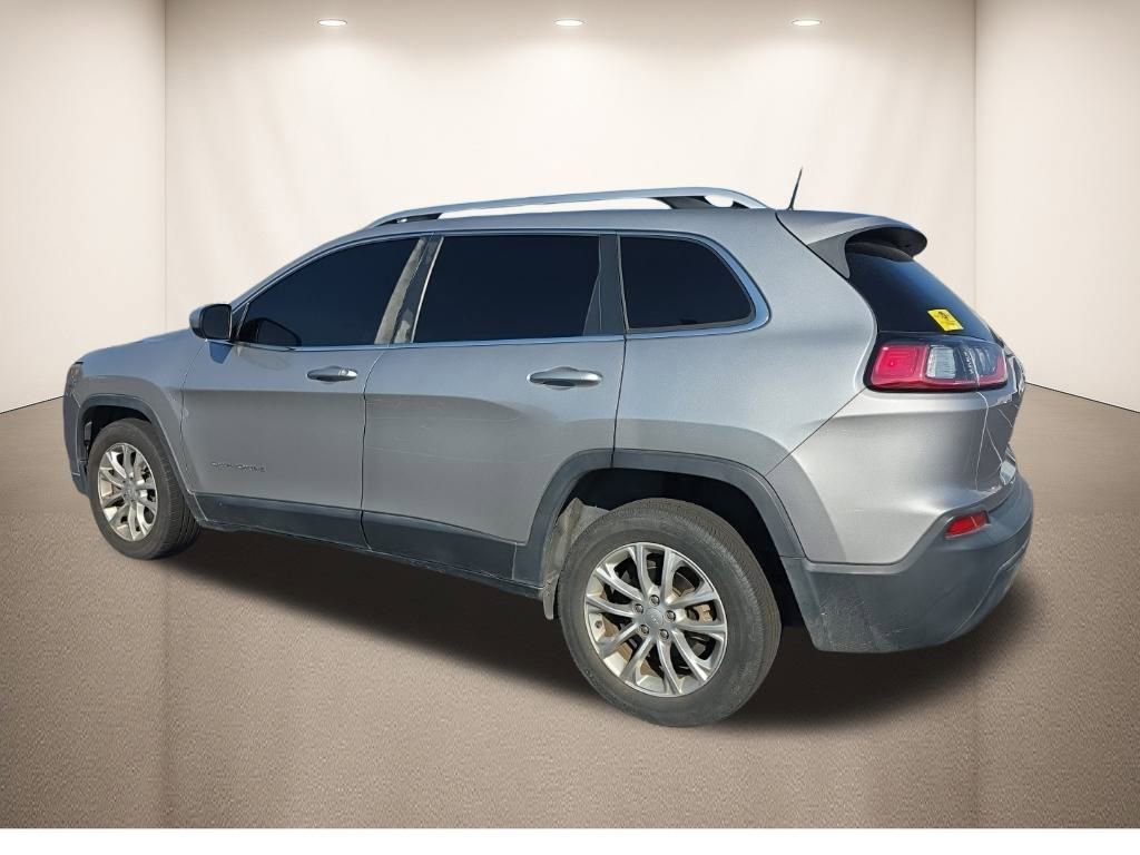 Used 2019 Jeep Cherokee Latitude w/ Popular Appearance Group image 4